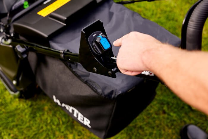 Hayter Harrier 41 Pro Rear Roller 60V Battery Mower