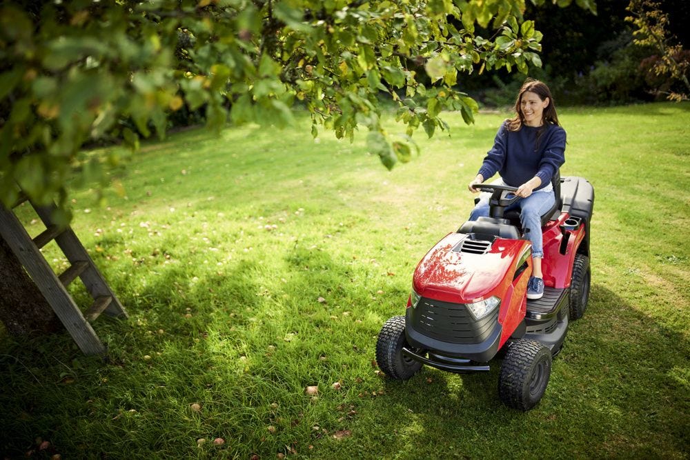 Mountfield 1330M 84cm (33") 5 Speed Rear Collect Lawn Tractor