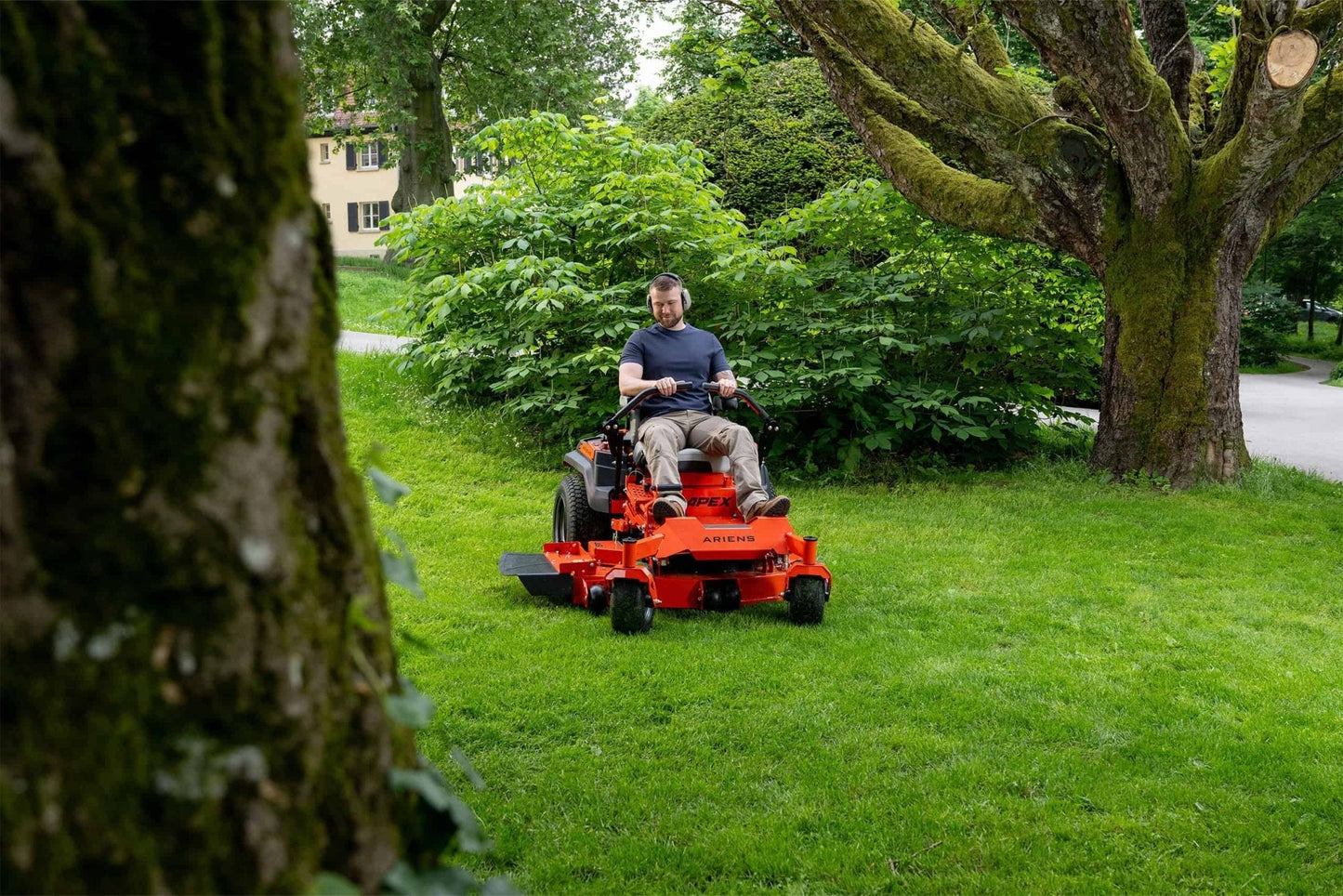Ariens Apex 48 122cm (48") Zero-Turn Mower