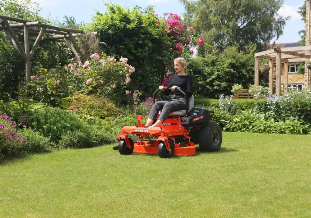 Ariens Edge 107cm (42") Zero Turn Lawn Tractor