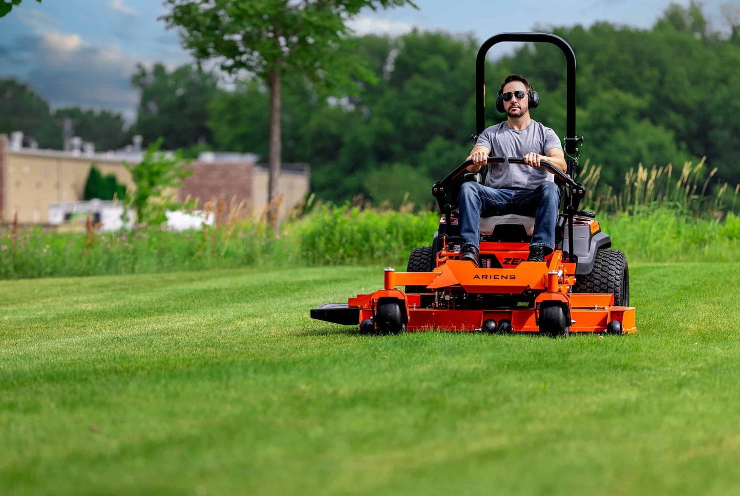 Ariens Zenith 52 132cm (52") Zero-Turn Mower
