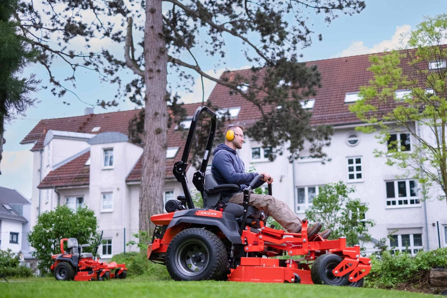 Ariens Zenith 52R 132cm (52") Rear-Discharge Zero-Turn Mower