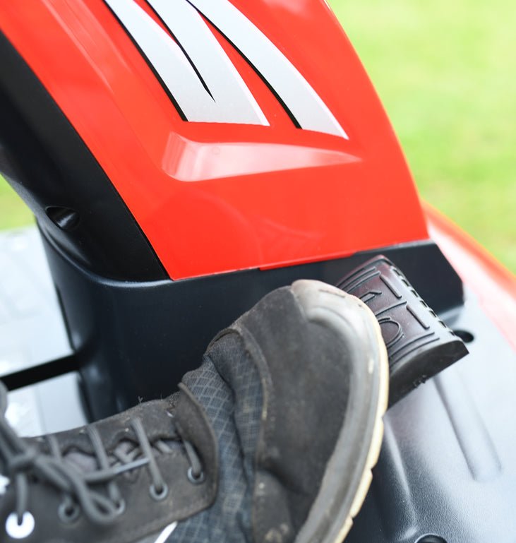 Cobra LT62HRL 24" Hydrostatic Lawn Rider