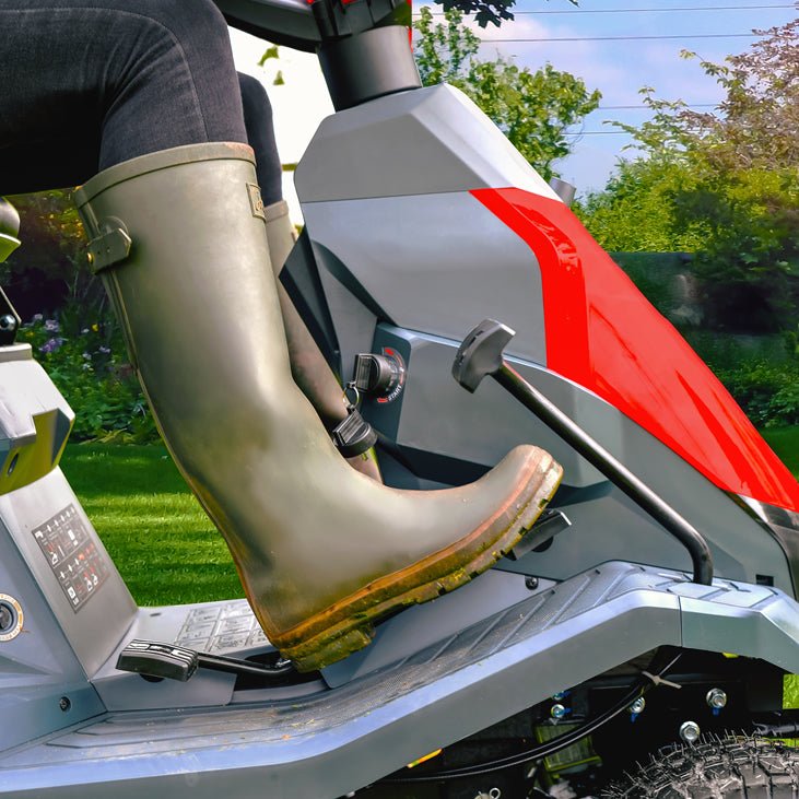 Cobra LTX66HRL 26" Hydrostatic Premium Lawn Rider