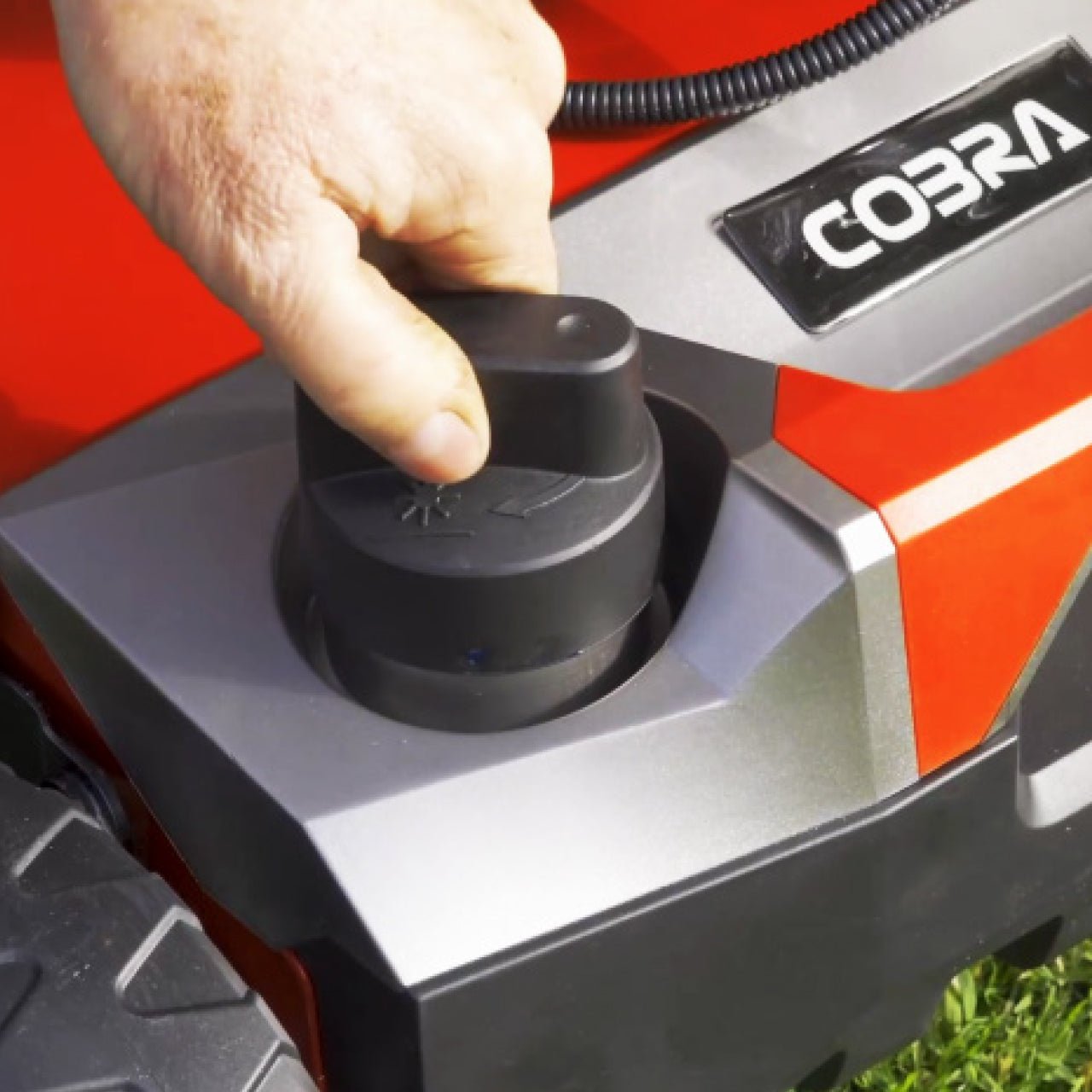 Cobra S40C 16" Petrol Scarifier