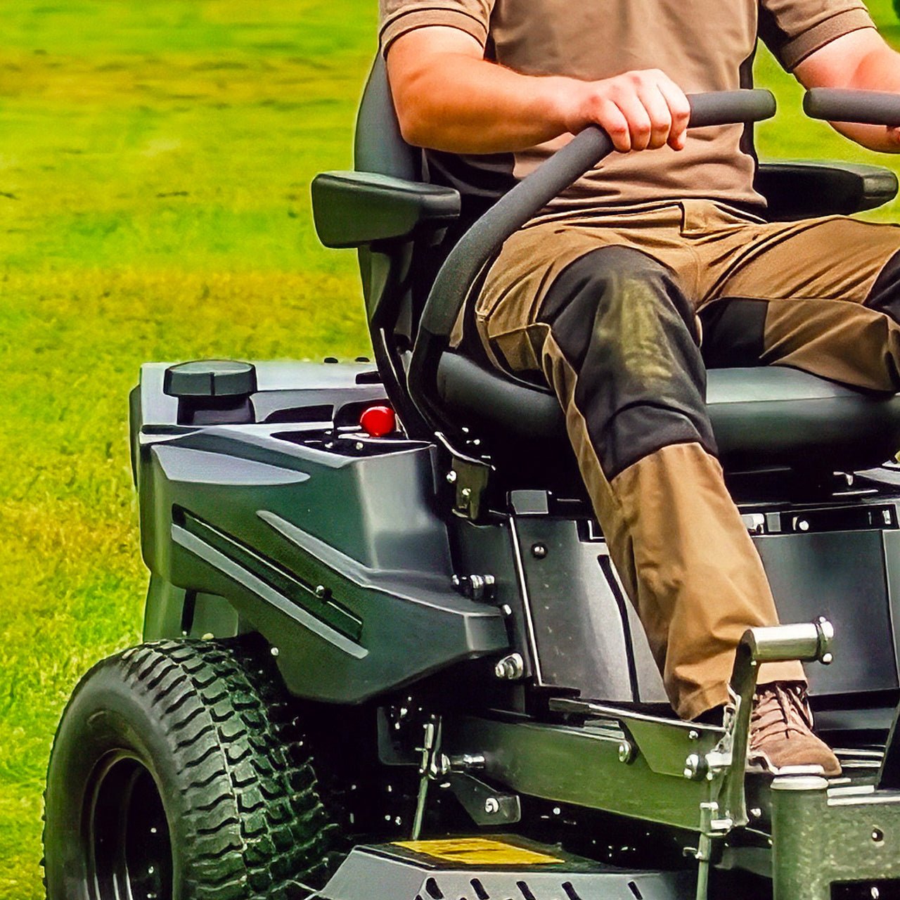 Cobra ZTR42L 42" Zero-Turn Ride-On Mower