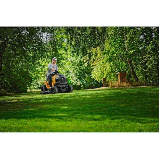 Cub Cadet LT3 PS107 Force Series 107cm 42" Lawn Tractor