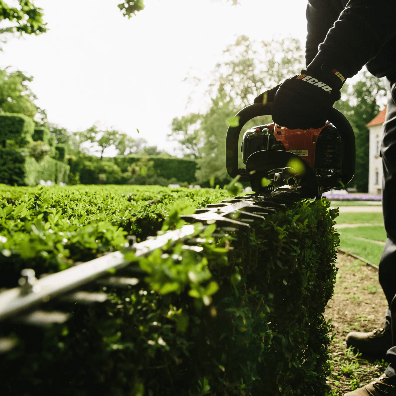 Echo HCR-165ES 68cm (27") Twin Blade Hedge Cutter 21.2cc