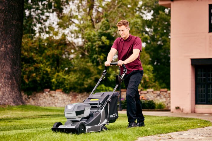 Hayter Harrier 41 Pro Rear Roller 60V Battery Mower