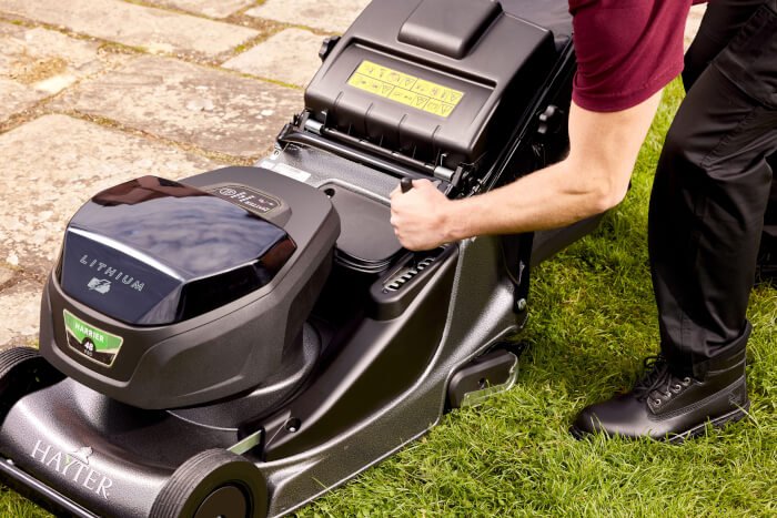 Hayter Harrier 48 Pro Rear Roller 60V Battery Mower