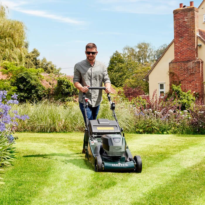 Hayter Harrier 48 Variable Speed Rear Roller 60V Battery Mower