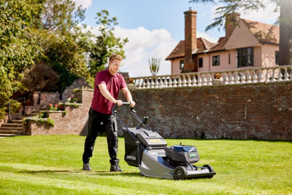 Hayter Harrier 56 Pro Rear Roller 60V Battery Mower