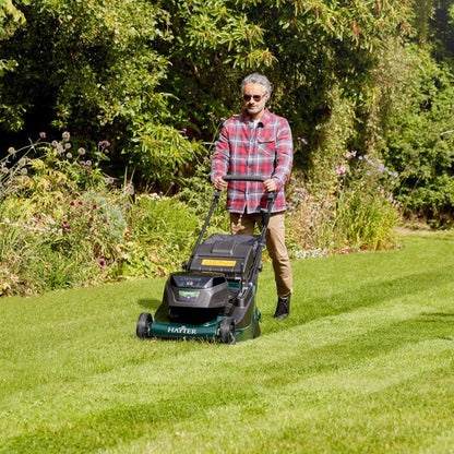 Hayter Harrier 56 Variable Speed Rear Roller 60V Battery Mower