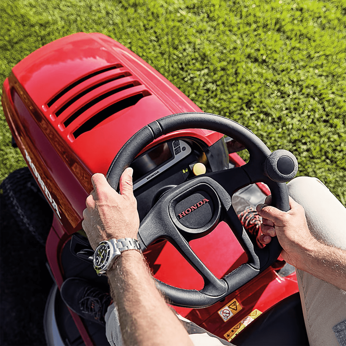 Honda HF 2417 HME 102cm (40") Premium Lawn Tractor with Versamow Mulching