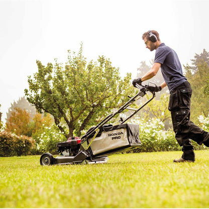 Honda HRH 536 QX 53cm (21") Professional Rear Roller Petrol Lawn Mower