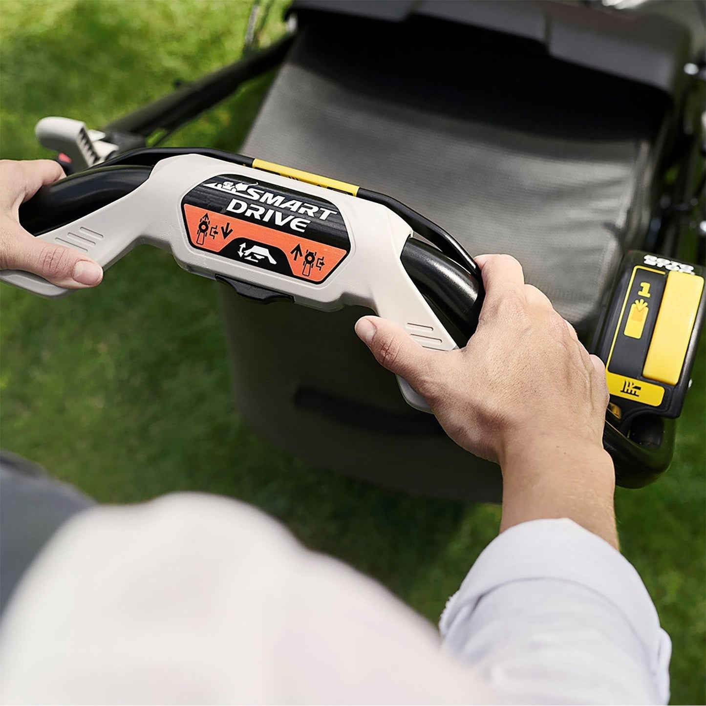 Honda HRN 536 VY 53cm (21") Variable Speed Petrol Lawn Mower with Versamow Mulching & Roto-Stop