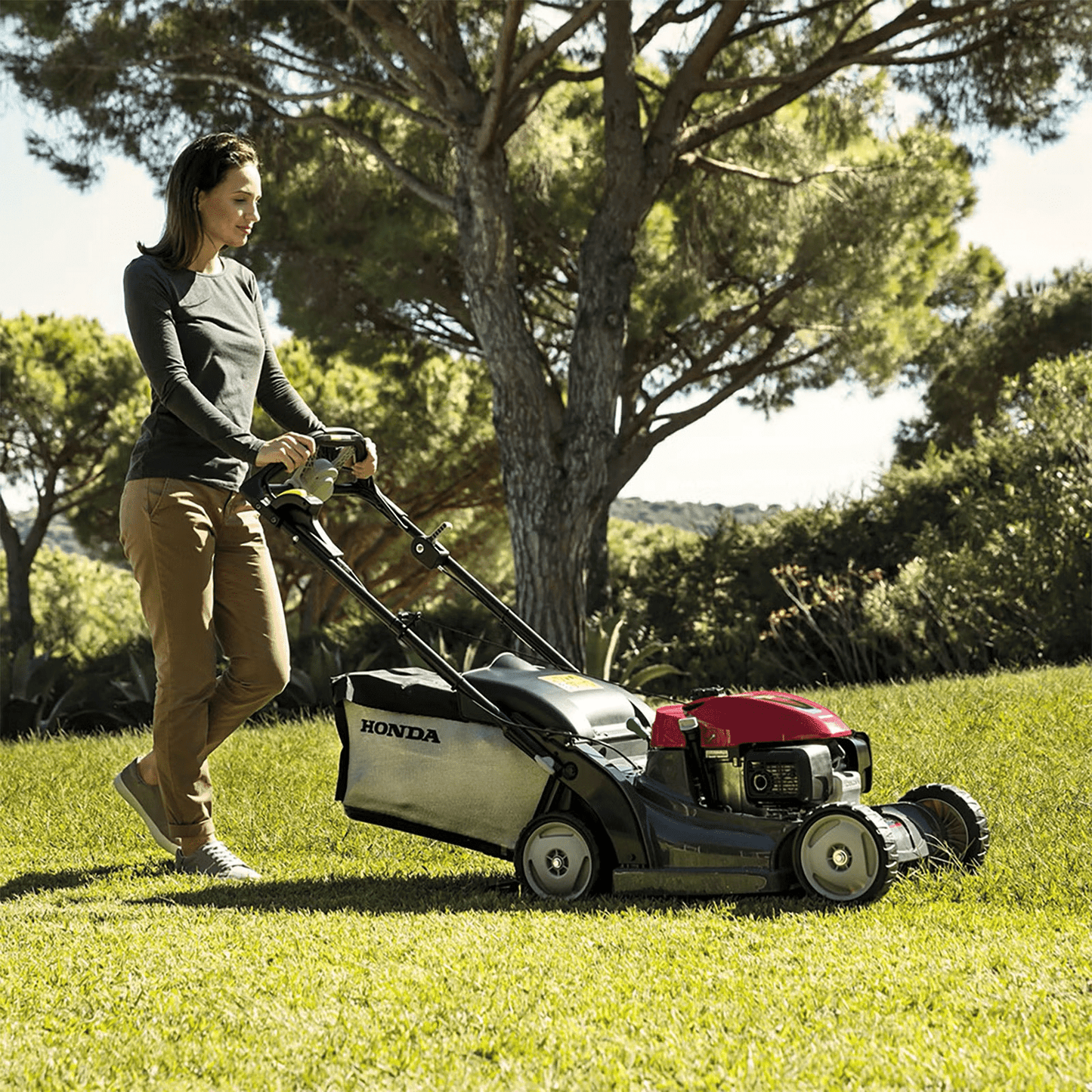 Honda HRX 476 HY 48cm (19") 4 Wheel Hydrostatic Roto Stop Mower with Versamow Mulch System