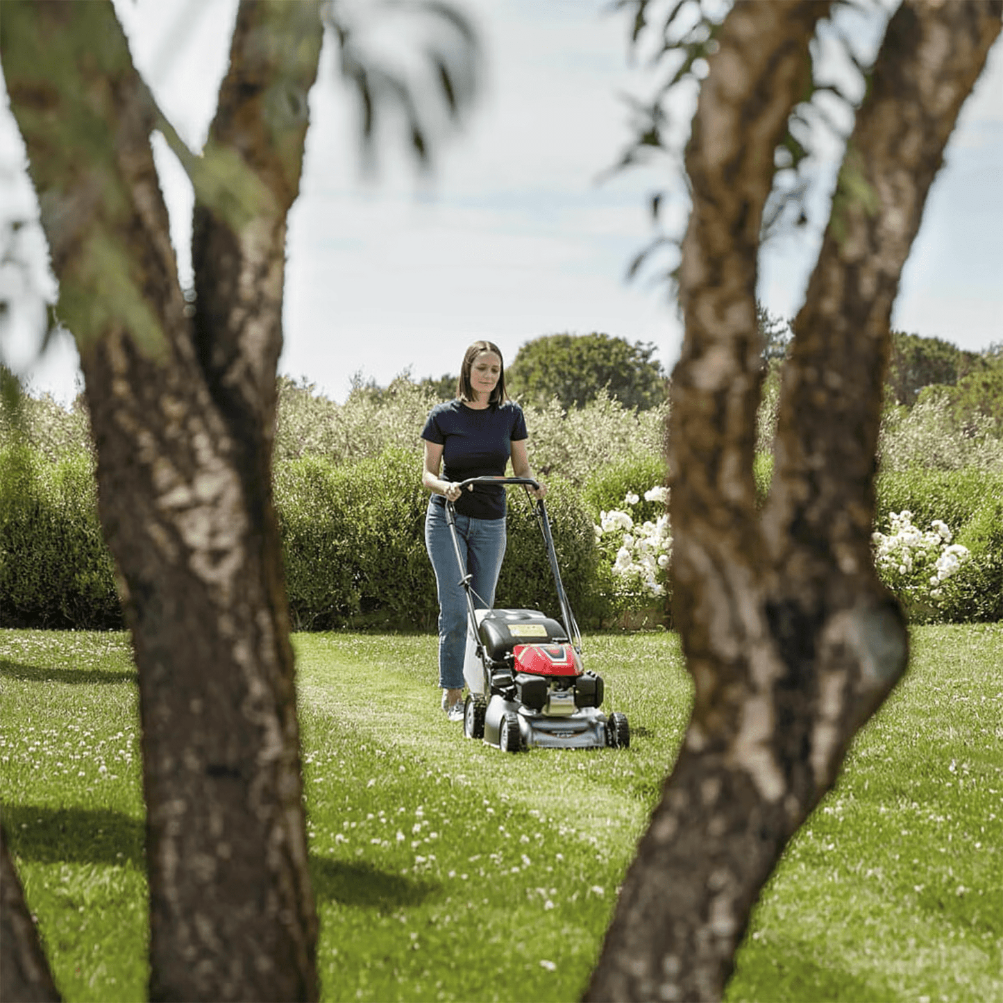 Honda Izy 46cm (18") Steel Deck Self Propelled Mower with Versamow