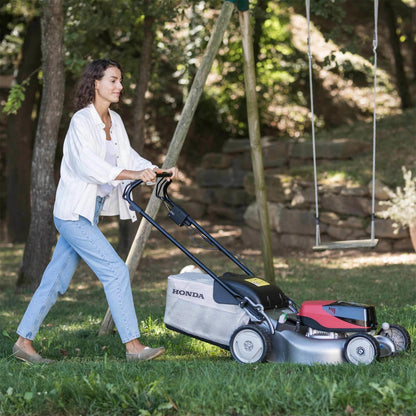 Honda Izy HRG 466 XB 46cm Cordless Lawn Mower Bundle – Cordless Blower, 6Ah Battery & Fast Charger
