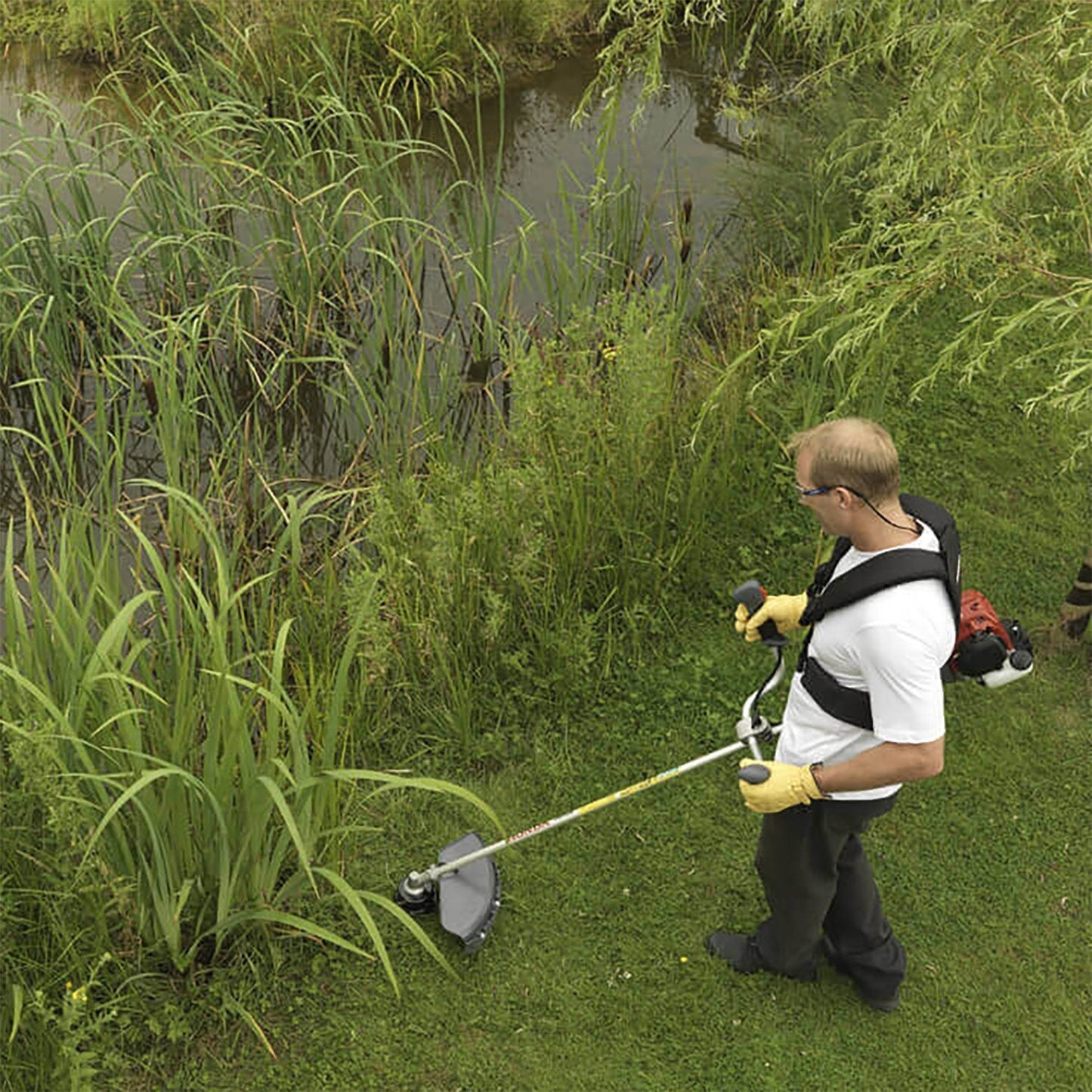 Honda UMK 425 LE 25cc 4-Stroke Petrol Brushcutter (Loop Handle)