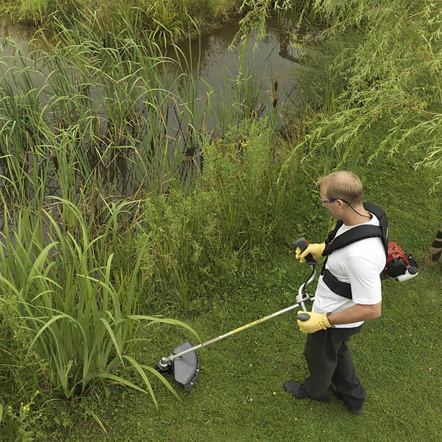 Honda UMK 435 LE 35cc 4-Stroke Petrol Brushcutter (Loop Handle)