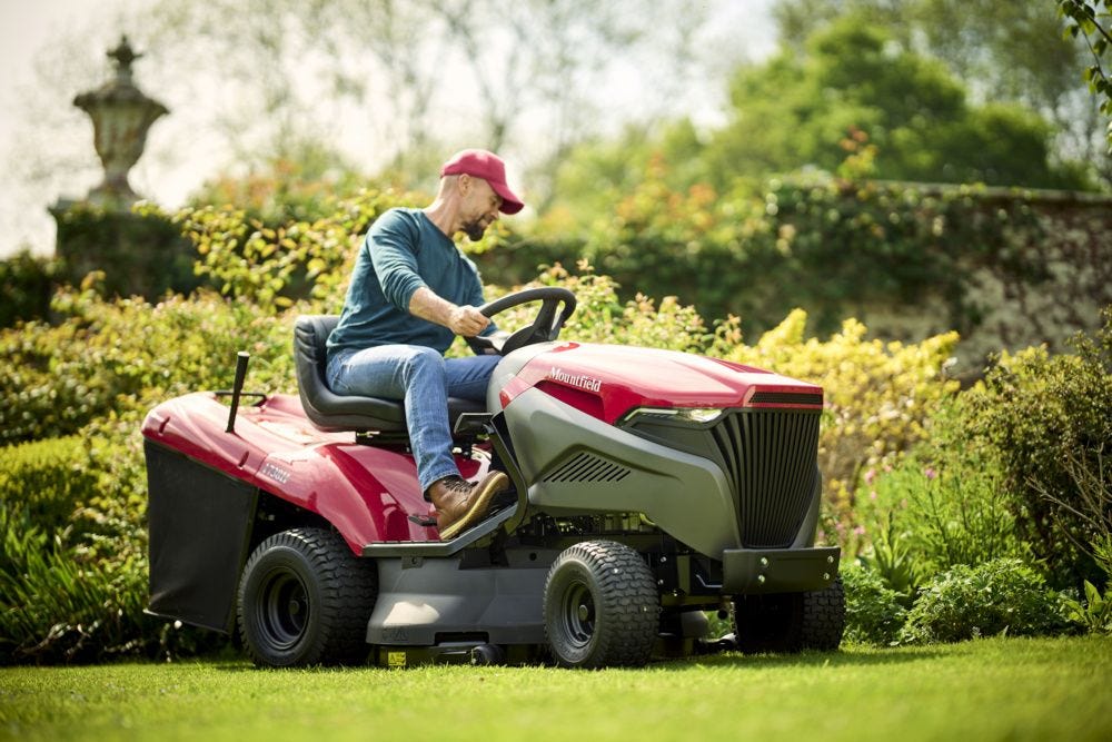 Mountfield 1738H 98cm (38") Hydrostatic Rear Collect Lawn Tractor