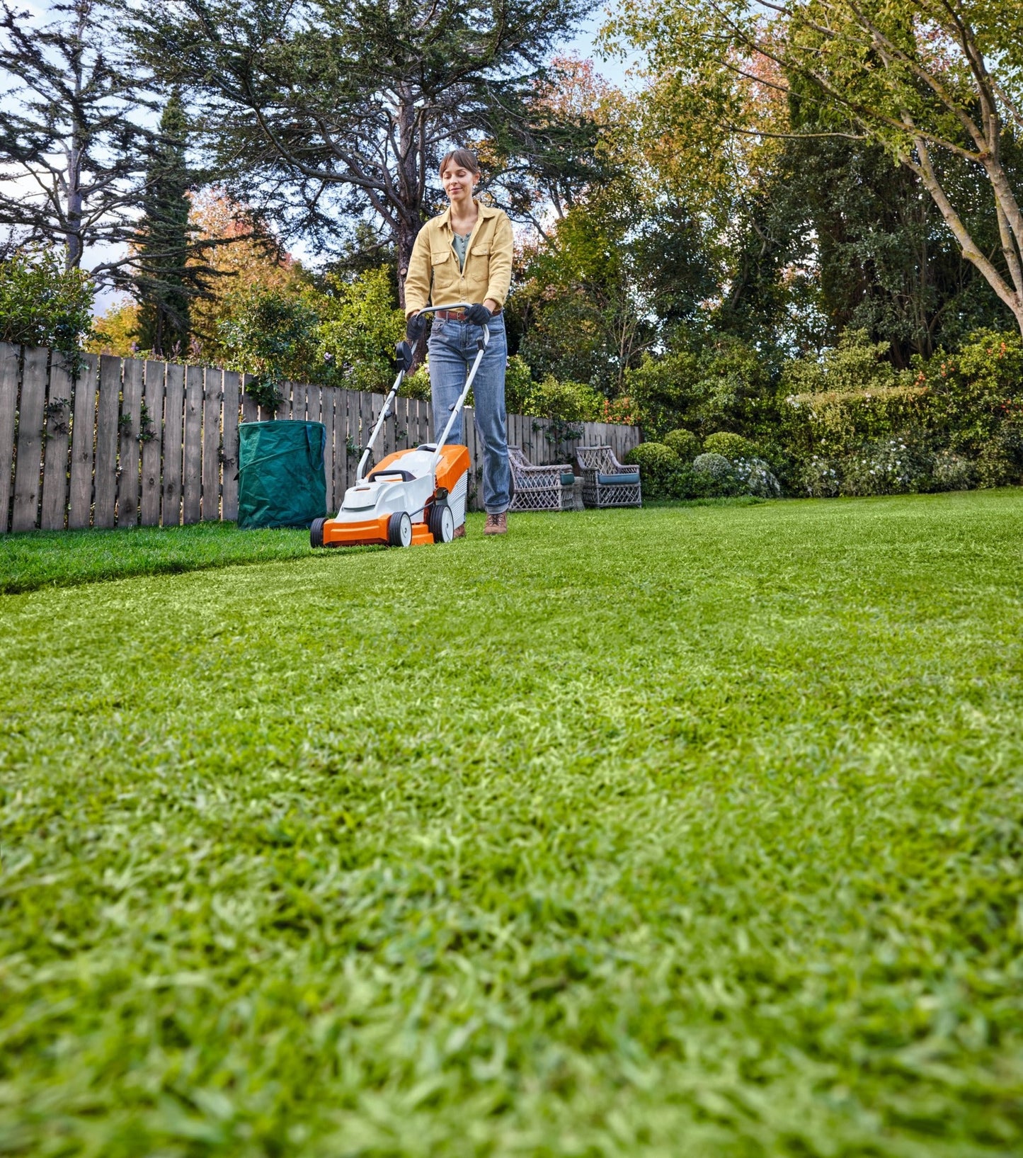 Stihl RMA 235 33cm (13") Cordless Battery Push Lawn Mower