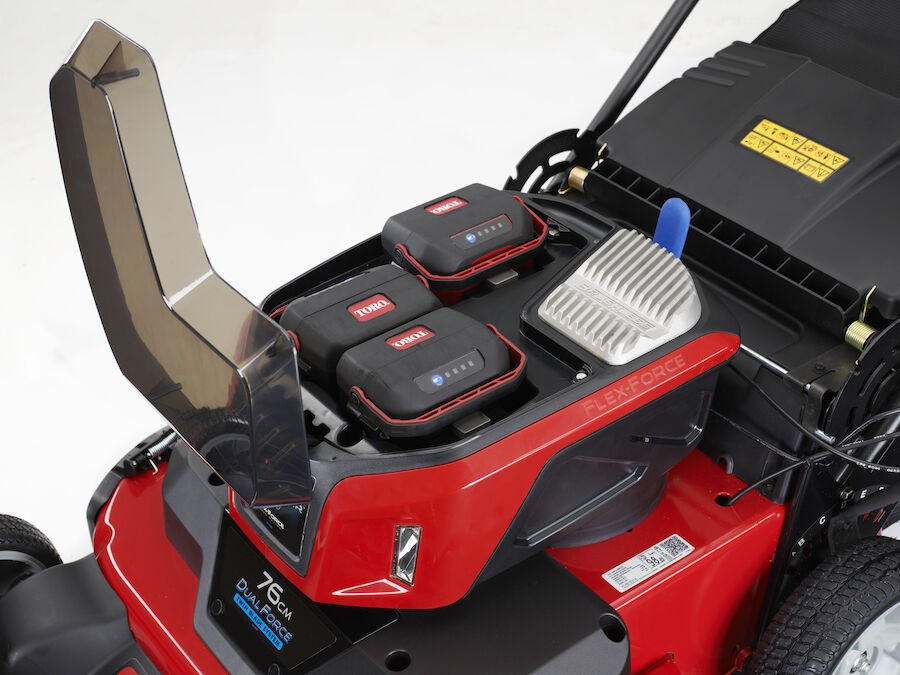 Toro eTimeMaster eTM76 76cm (30") Battery Self-Propelled Lawn Mower